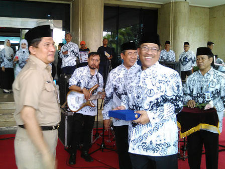 Pencarian PGRI Longbagun - Persatuan Guru Republik Indonesia Cabang Longbagun
